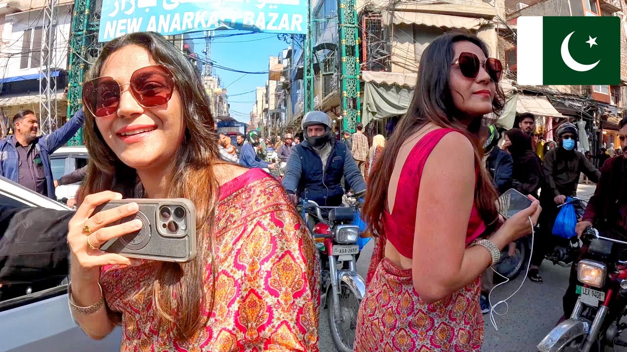 INDIAN Girl "ABSOLUTELY LOVING" PAKISTAN 🇵🇰