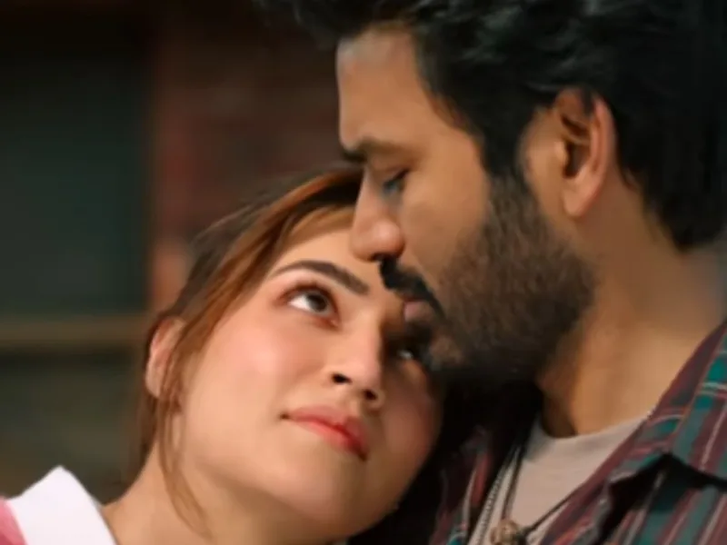 OMG! गलती से भी न देखने जाएं Superhit मूवी Tere Ishq Mein, जानिए 3 कारण